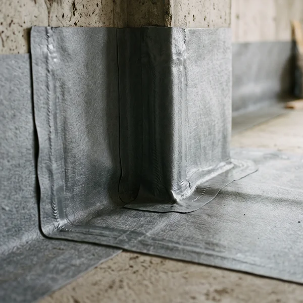Construction junction inspected for gaps and discontinuities in the airtightness layer